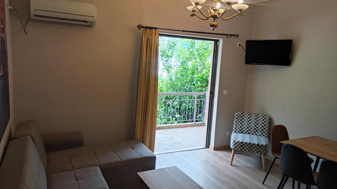 Vasileiou Apartments 卡梅纳维洛拉 外观 照片